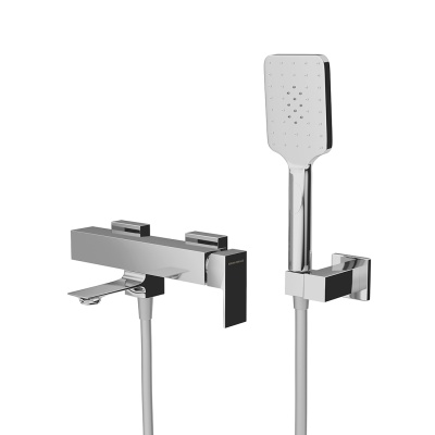 Смеситель FIORETTO для ванны с душевой лейкой, шлангом и держателем, хром Смеситель FIORETTO для ванны с душевой лейкой, шлангом и держателем, хром